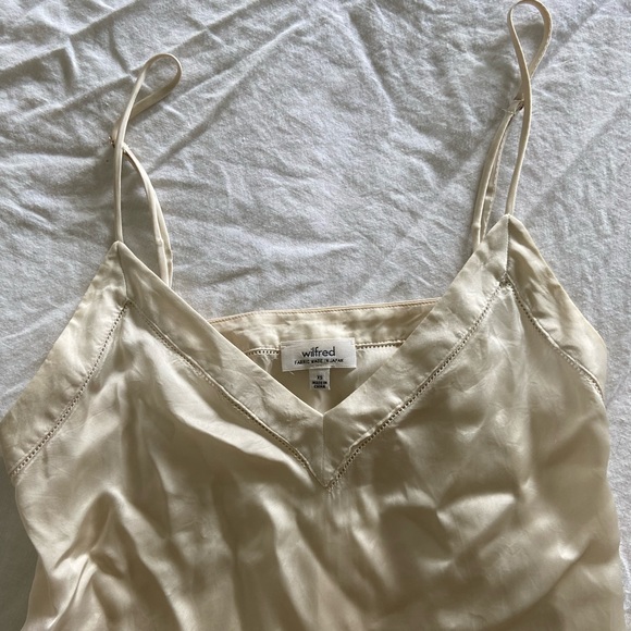 100% Silk Wilfred blouse — champagne colour - Picture 1 of 2